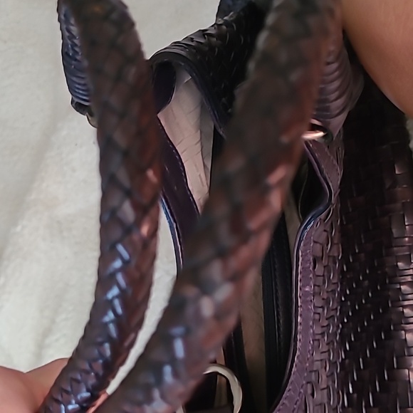 Cole Haan Genevieve Woven Triangle Plum
Leather Boho Chic Tote Satchel - Picture 11 of 16